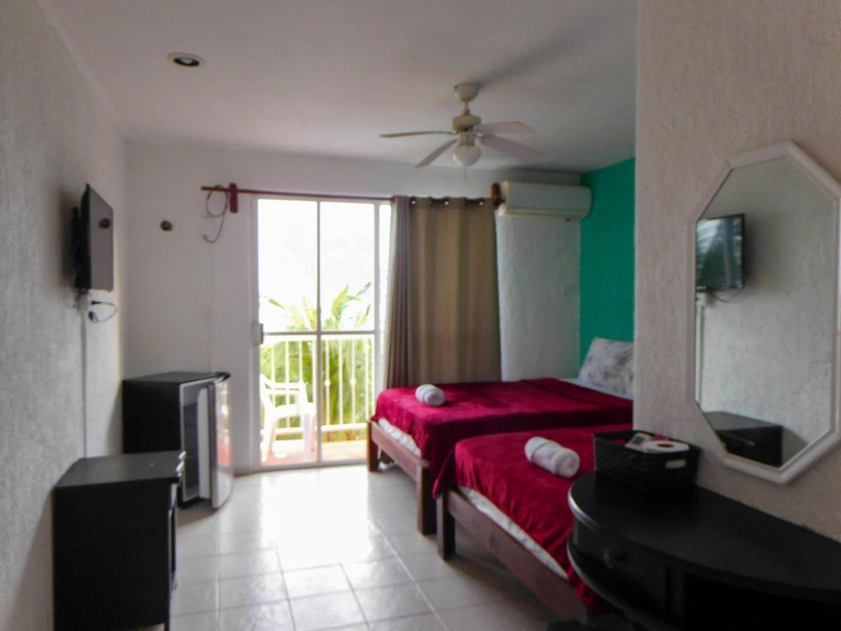 Hotel Ma Elena Isla Mujeres Exterior photo